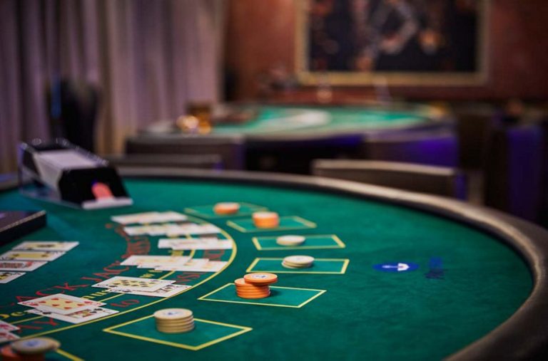 Poker Tournaments Unveiled: Navigating the Competitive Scene